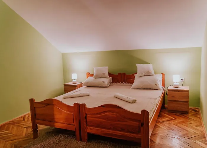 Hopovske Terase بيت للعطل Irig